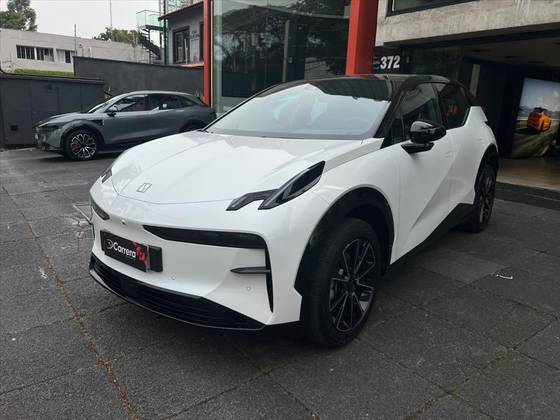 ZEEKR X 66 KW ELÉTRICO PREMIUM ZEEKR X 66 KW ELÉTRICO PREMIUM